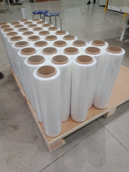 Shrink film for pallet wrapping