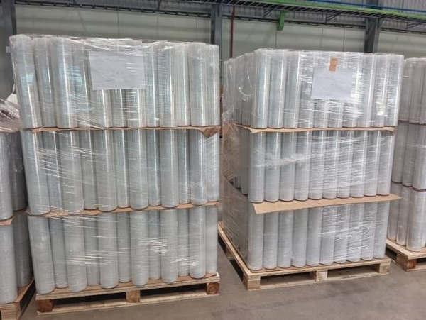Shrink film for pallet wrapping