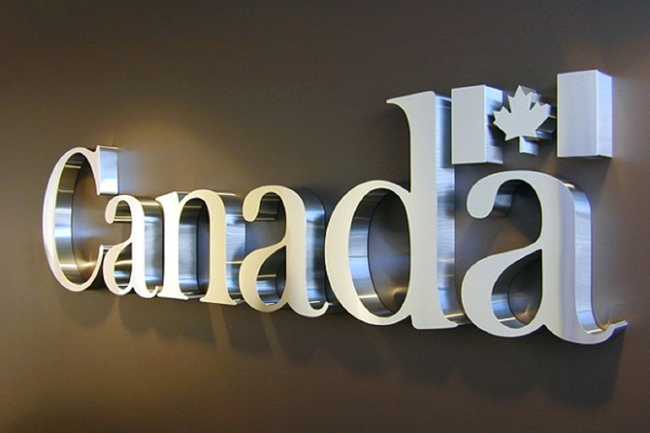 Construction of stainless steel letters
