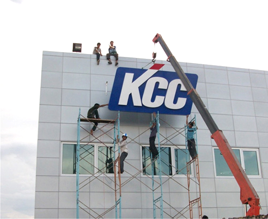 Construction of aluminium signs