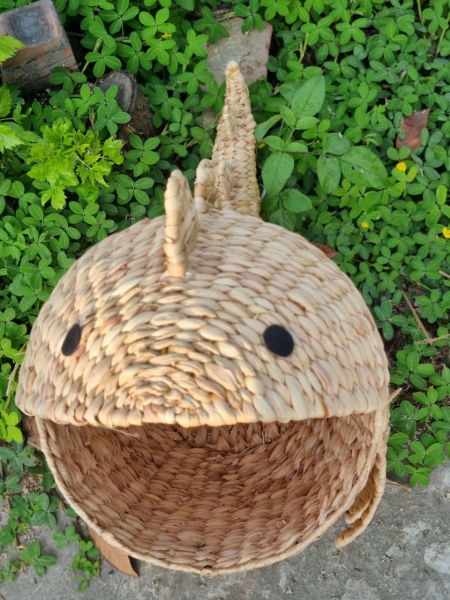 Animal shaped storage basket