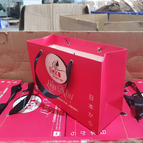 Paper gift bag