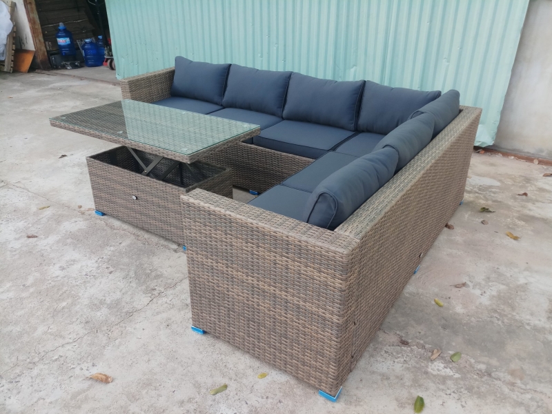 Poly rattan tables & chairs