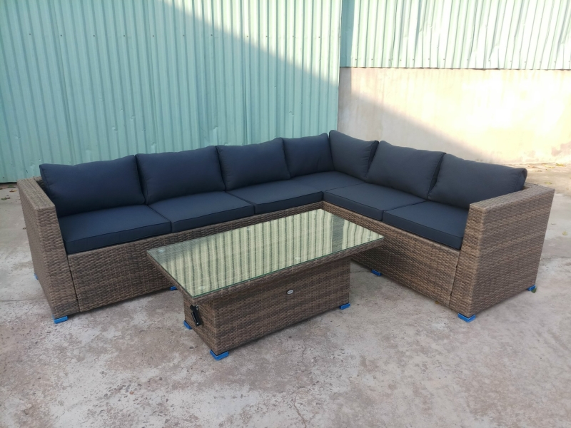 Poly rattan tables & chairs