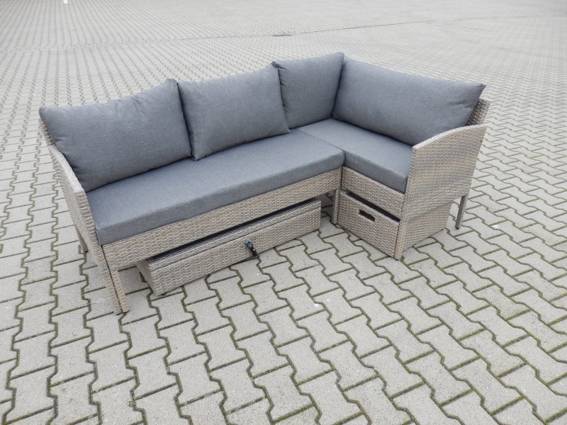 Poly rattan tables & chairs