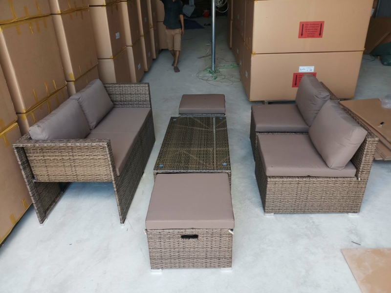Poly rattan tables & chairs