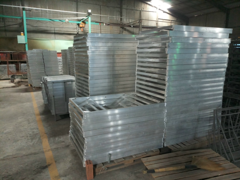 Poly rattan tables & chairs