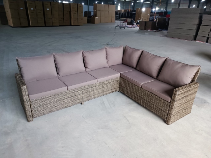 Poly rattan tables & chairs