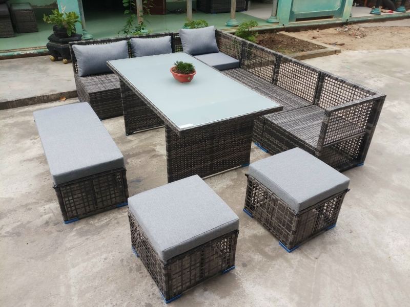 Poly rattan tables & chairs