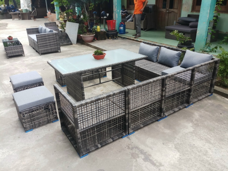 Poly rattan tables & chairs