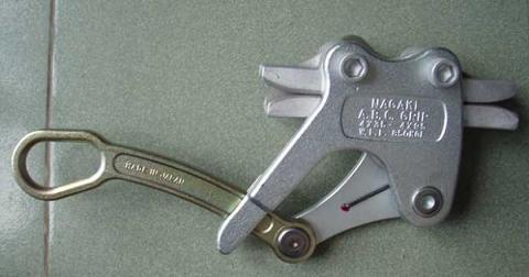 Parallel jaw grip