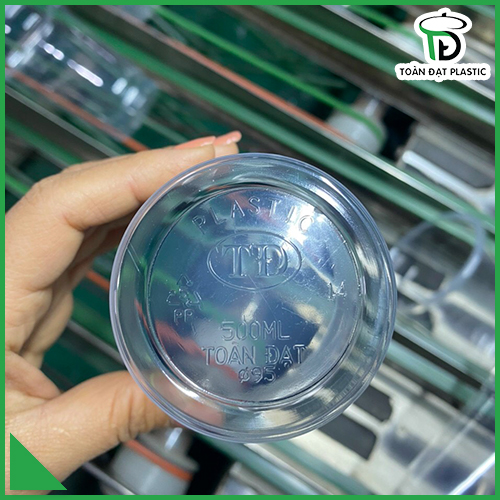 Single use plastic cup