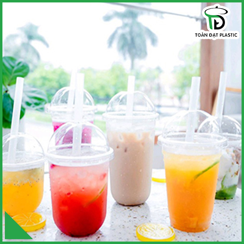Single use plastic cup