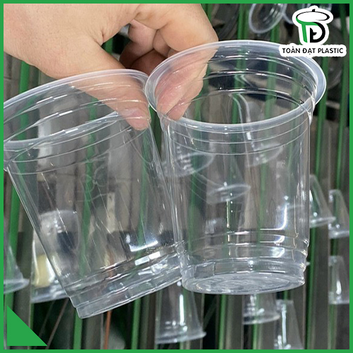 Single use plastic cup