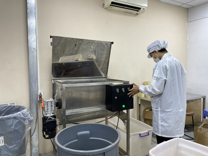 Roasting and packaging factory