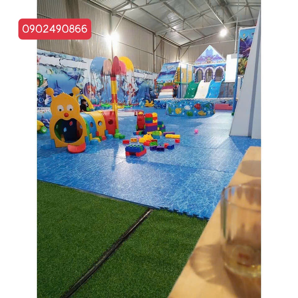 Printed foam mats, playground mats