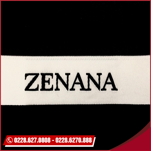 Knitted label