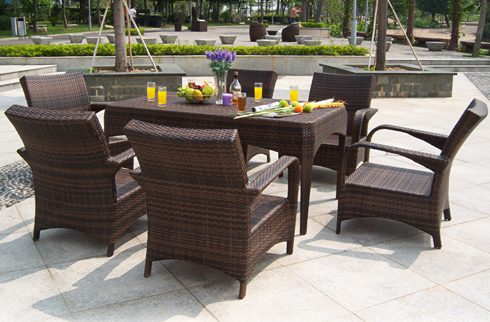 Poly rattan tables and chairs