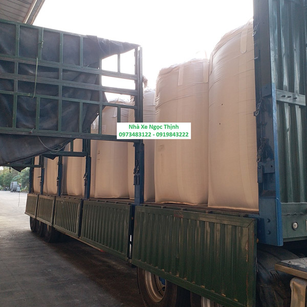 Material cargo transport