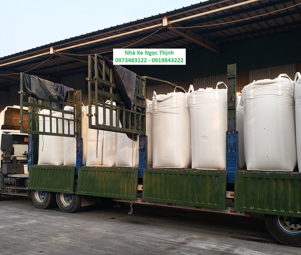 Jumbo bag cargo transport