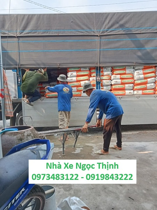 Fertilizer cargo transport