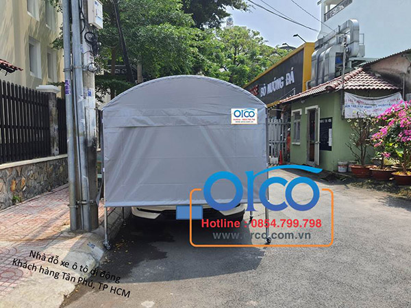 Mobile sliding canopy for car