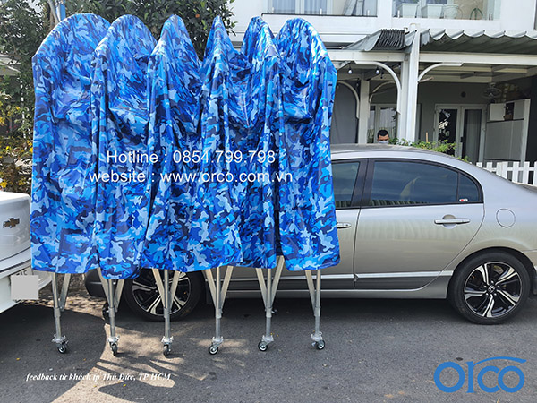Mobile sliding canopy for car