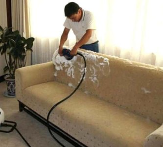 Sofa cleaning service