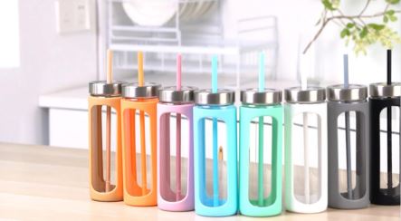 Plastic cup