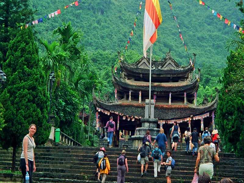 1-day tour Huong Pagoda - Hanoi