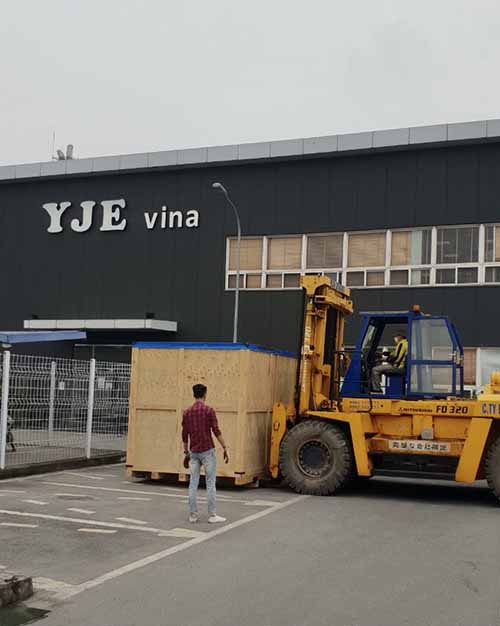 Loading and unloading goods