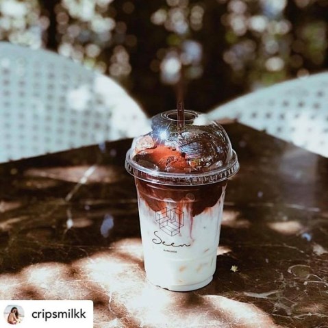 Plastic cup