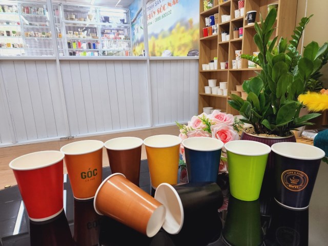 Plastic cup