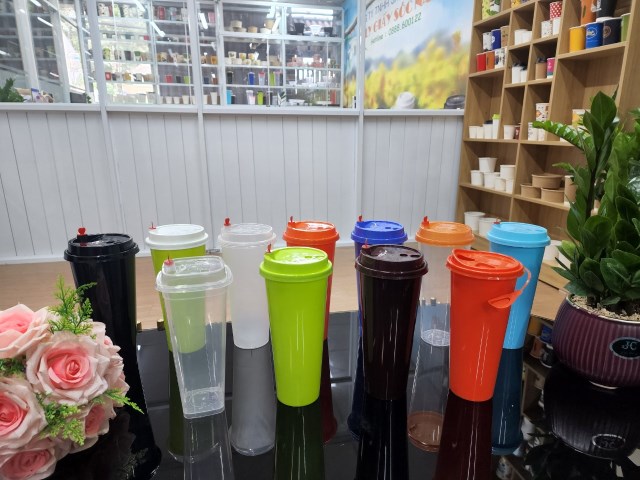 Plastic cup