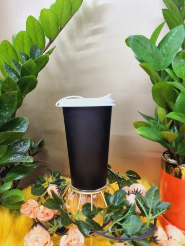 Plastic cup