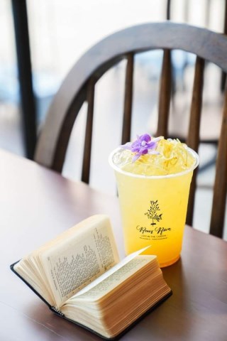 Plastic cup