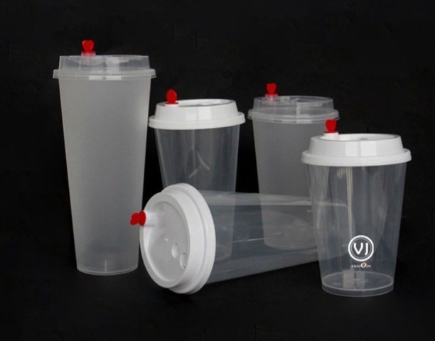 Plastic cup