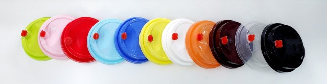 Plastic lid
