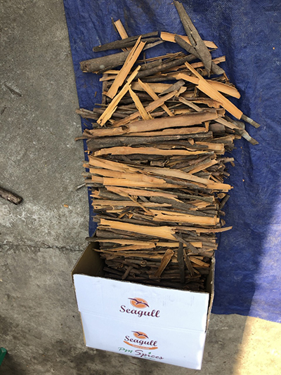 Pressed cinnamon