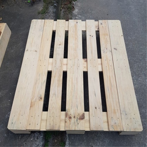 Pine wood pallet