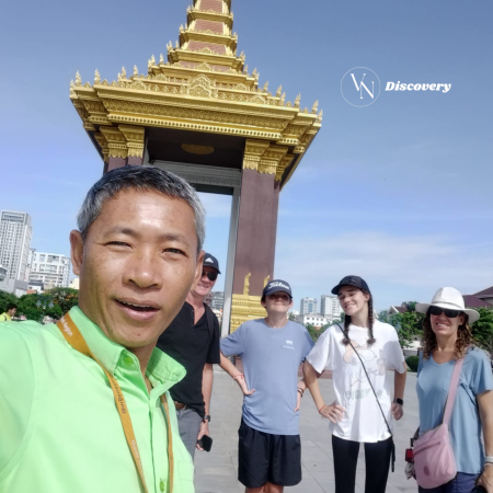 Tour guides of VN Discovery