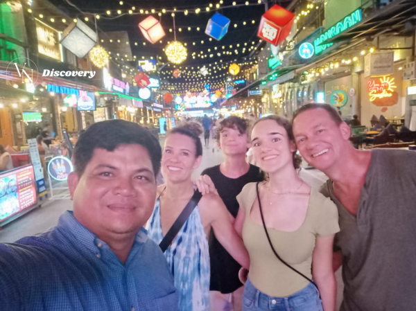 Tour guides of VN Discovery