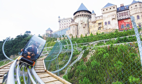 Fantasy park Bana hills Danang