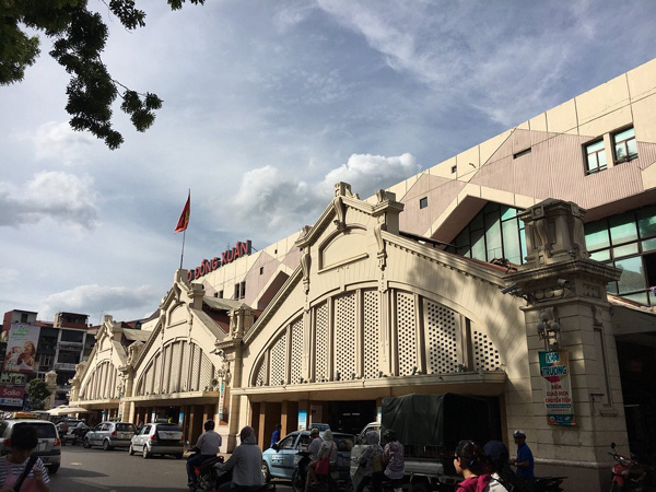 Dong Xuan market