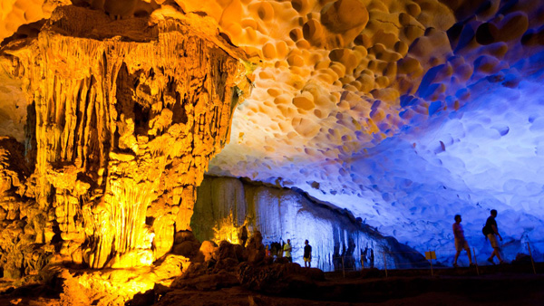Sung Sot cave