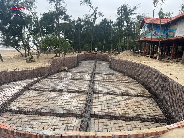 Swimming pool construction
