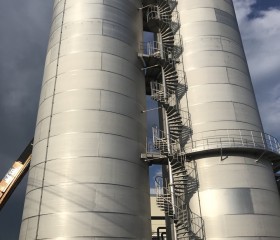 Stainless steel water tank