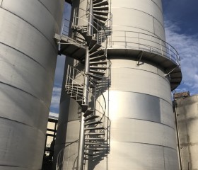 Stainless steel water tank