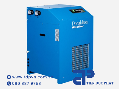 Refrigerated air dryer