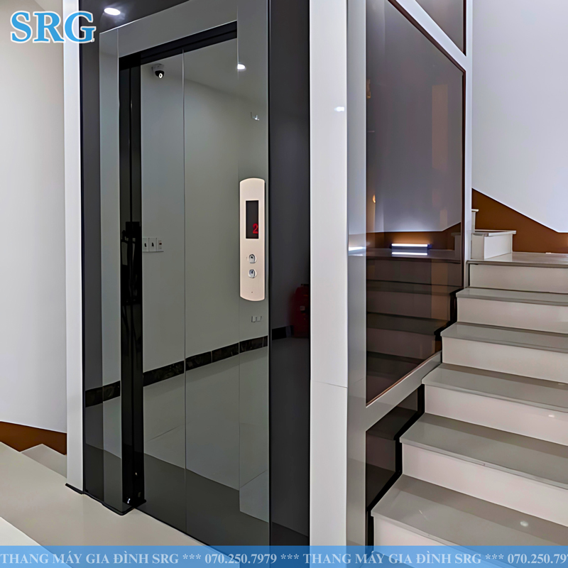 Glass elevator